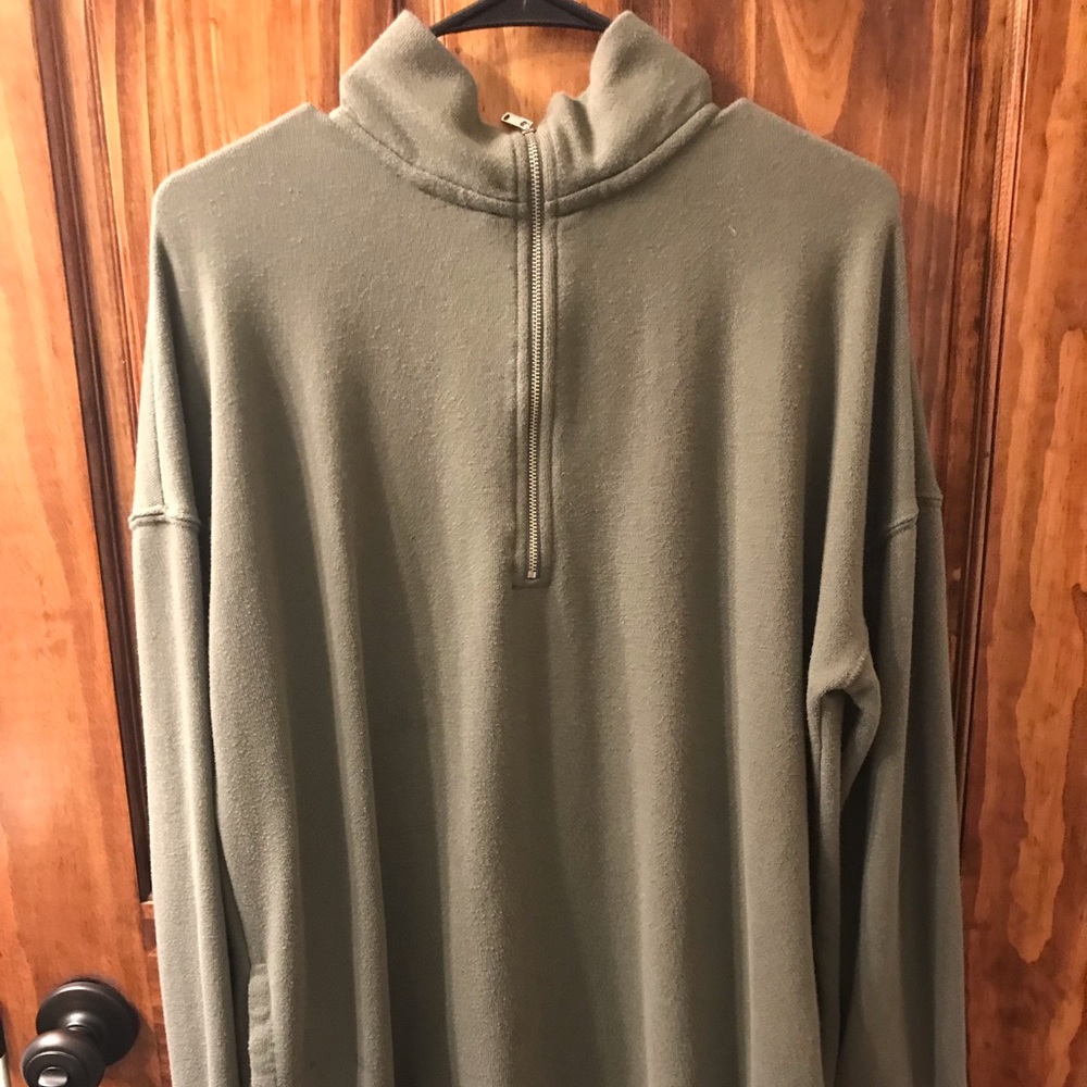 Aerie sweatshirt with zip and collar